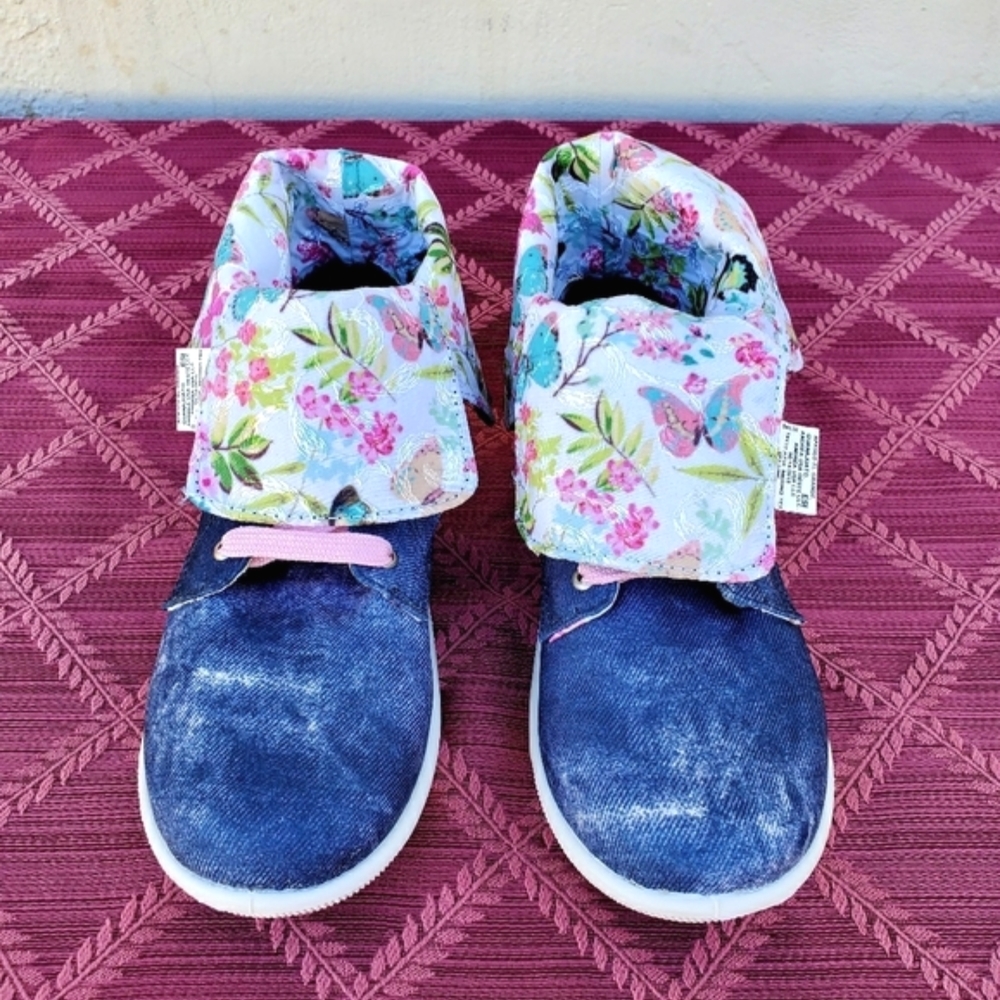 Andrea Shoes - Picture 4 of 6
